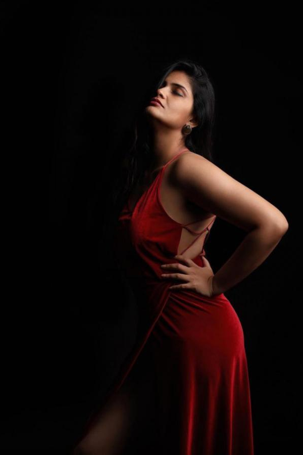 actress-kalpika-ganesh-12.jpg 12