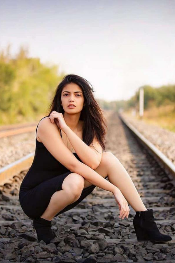 actress-kalpika-ganesh-13.jpg 13