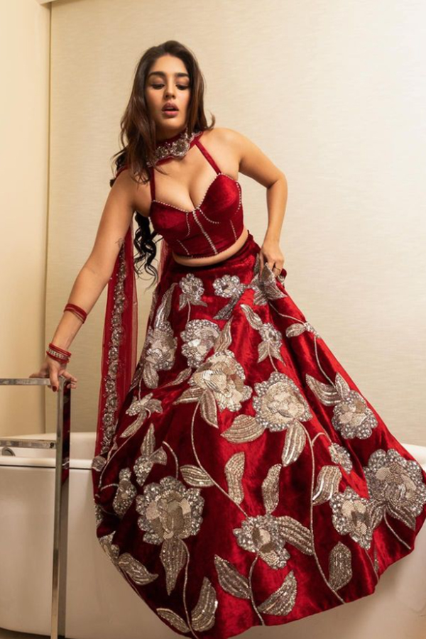 yukti-thareja-10.jpg 10