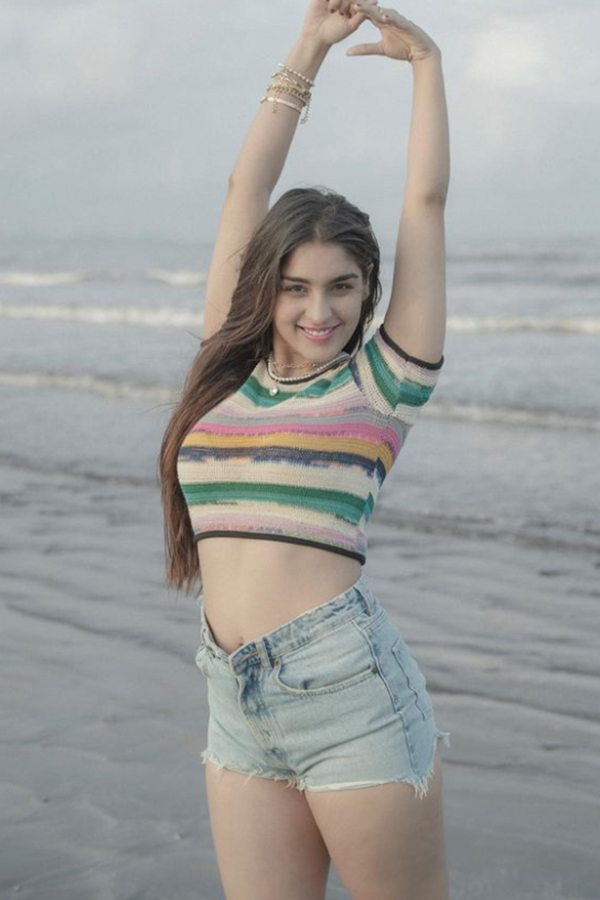 yukti-thareja-12.jpg 12