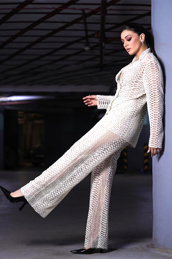 Hansika-Motwani-09.jpg 9