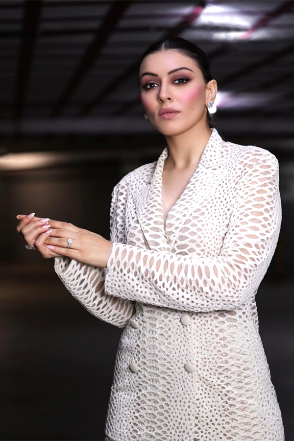 Hansika-Motwani-11.jpg 11