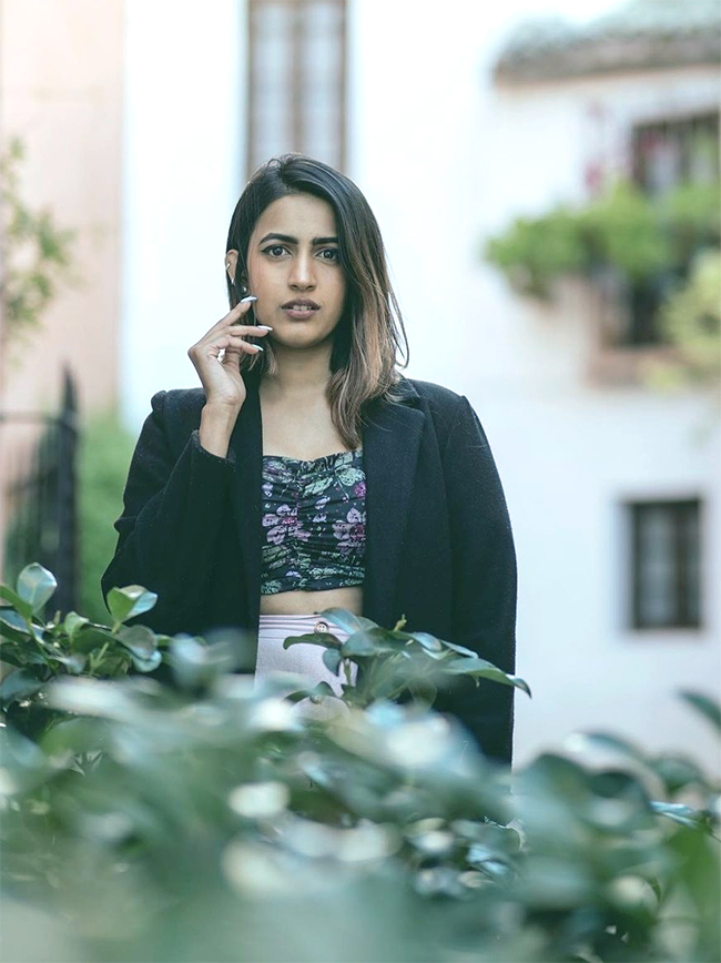 Niharika-Konidela_20Chaitanya-Divorce-News-12.jpg 12