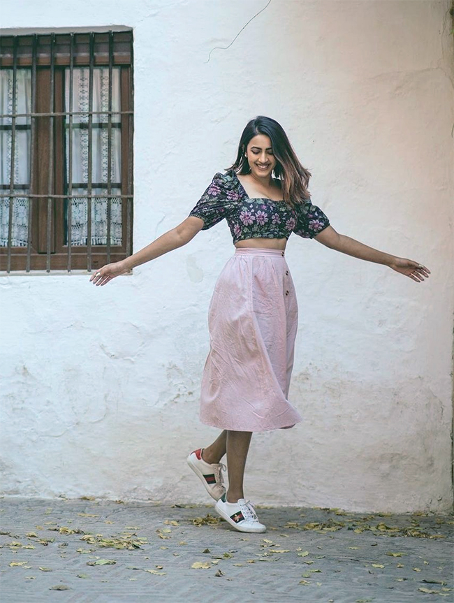 Niharika-Konidela_20Chaitanya-Divorce-News-19.jpg 19