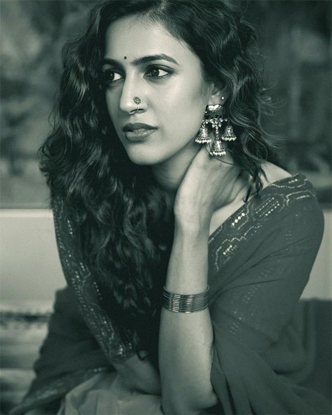 Niharika-Konidela_20Chaitanya-Divorce-News-22.jpg 21