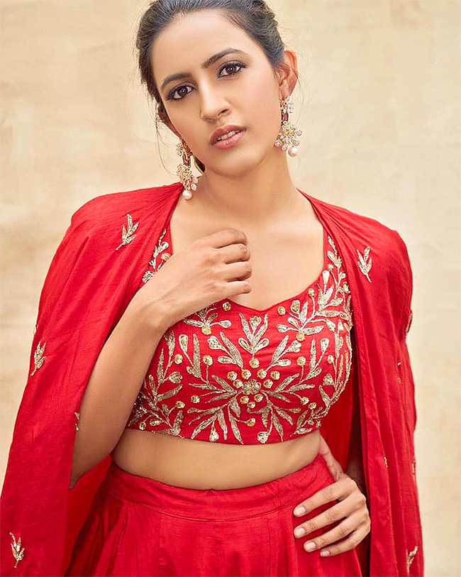 Niharika-Konidela_20Chaitanya-Divorce-News-27.jpg 25