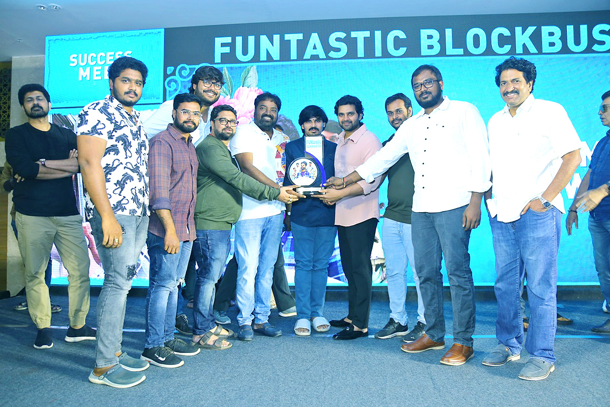 Samajavaragamana-Movie-Success-_20Meet-Pics-21.jpg 21