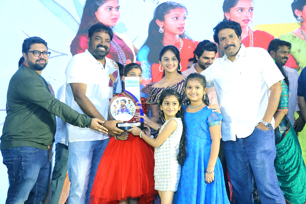 Samajavaragamana-Movie-Success-_20Meet-Pics-22.jpg 22