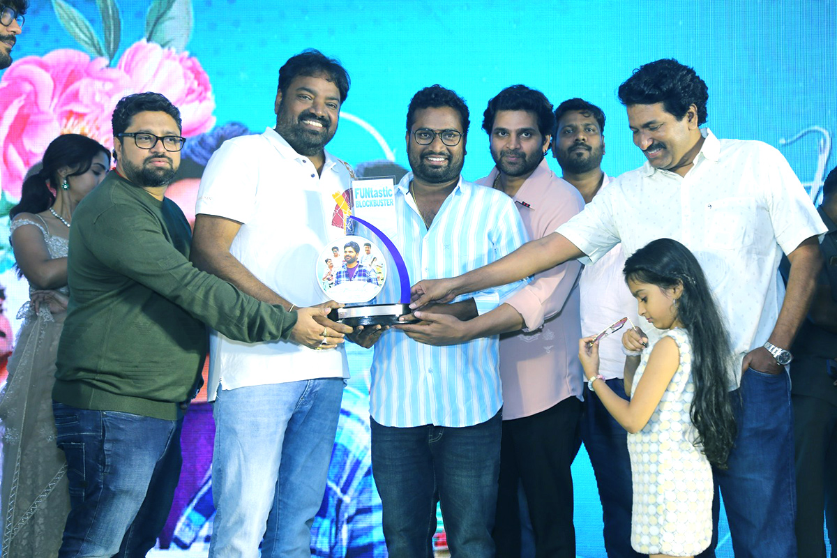Samajavaragamana-Movie-Success-_20Meet-Pics-24.jpg 23