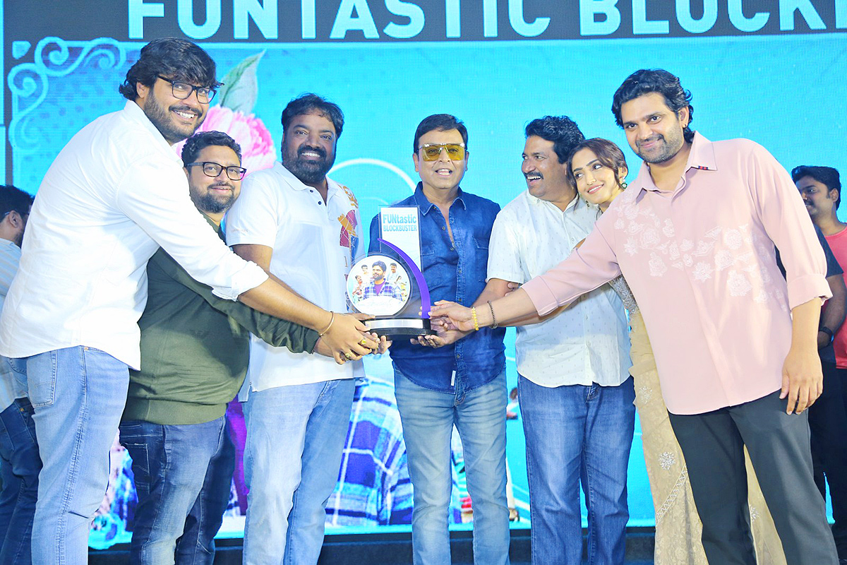 Samajavaragamana-Movie-Success-_20Meet-Pics-25.jpg 24