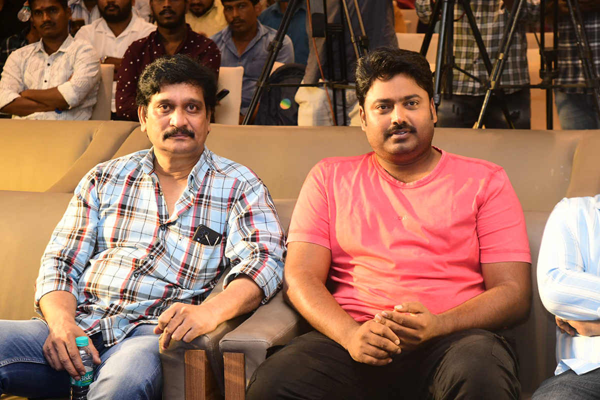 Samajavaragamana-Movie-Success-_20Meet-Pics-27.jpg 26