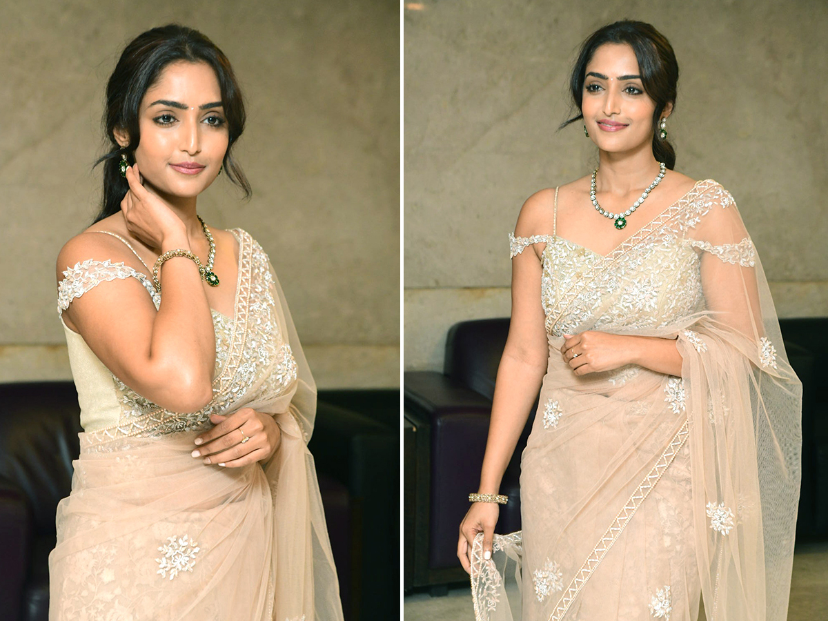 Heroine-Reba-Monica-John-Exclusive-Photos-1.jpg 1