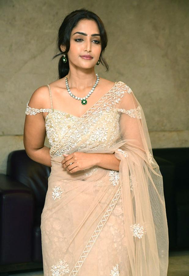 Heroine-Reba-Monica-John-Exclusive-Photos-12.jpg 12