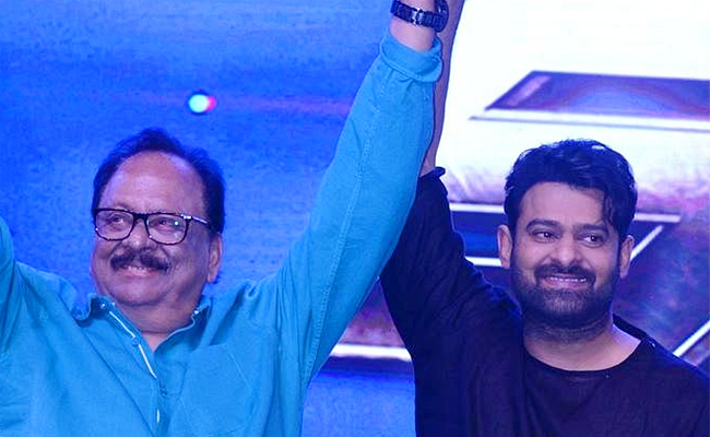 Prabhas_20And_20Krishnam_20Raju_20Photos_1.jpg 2
