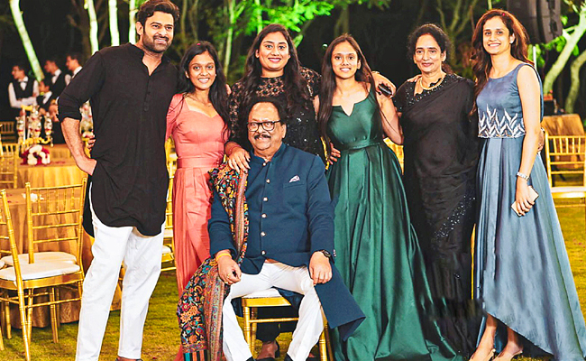 Prabhas_20And_20Krishnam_20Raju_20Photos_10.jpg 11