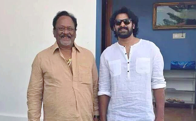 Prabhas_20And_20Krishnam_20Raju_20Photos_2.jpg 3