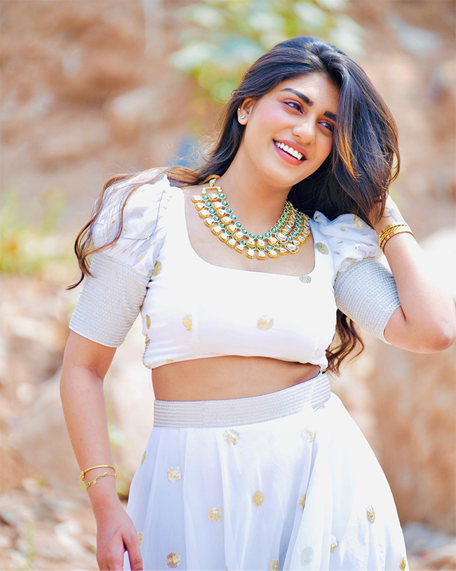 actress_20surekha_20vani_20daughter_20supritha_20exclusive_20photo_20gallery-29.jpg 27