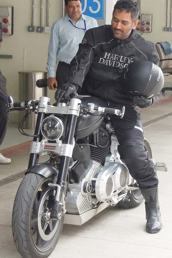 confederate-hellcat-x-132-ms-dhoni-12.jpg 12