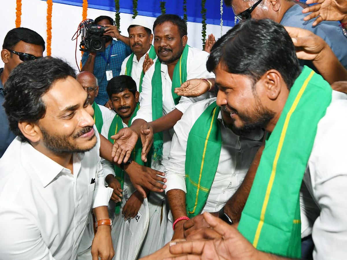 CM_20Jagan_20Kalyandurgam_20Tour_20Photos_5.jpg 6