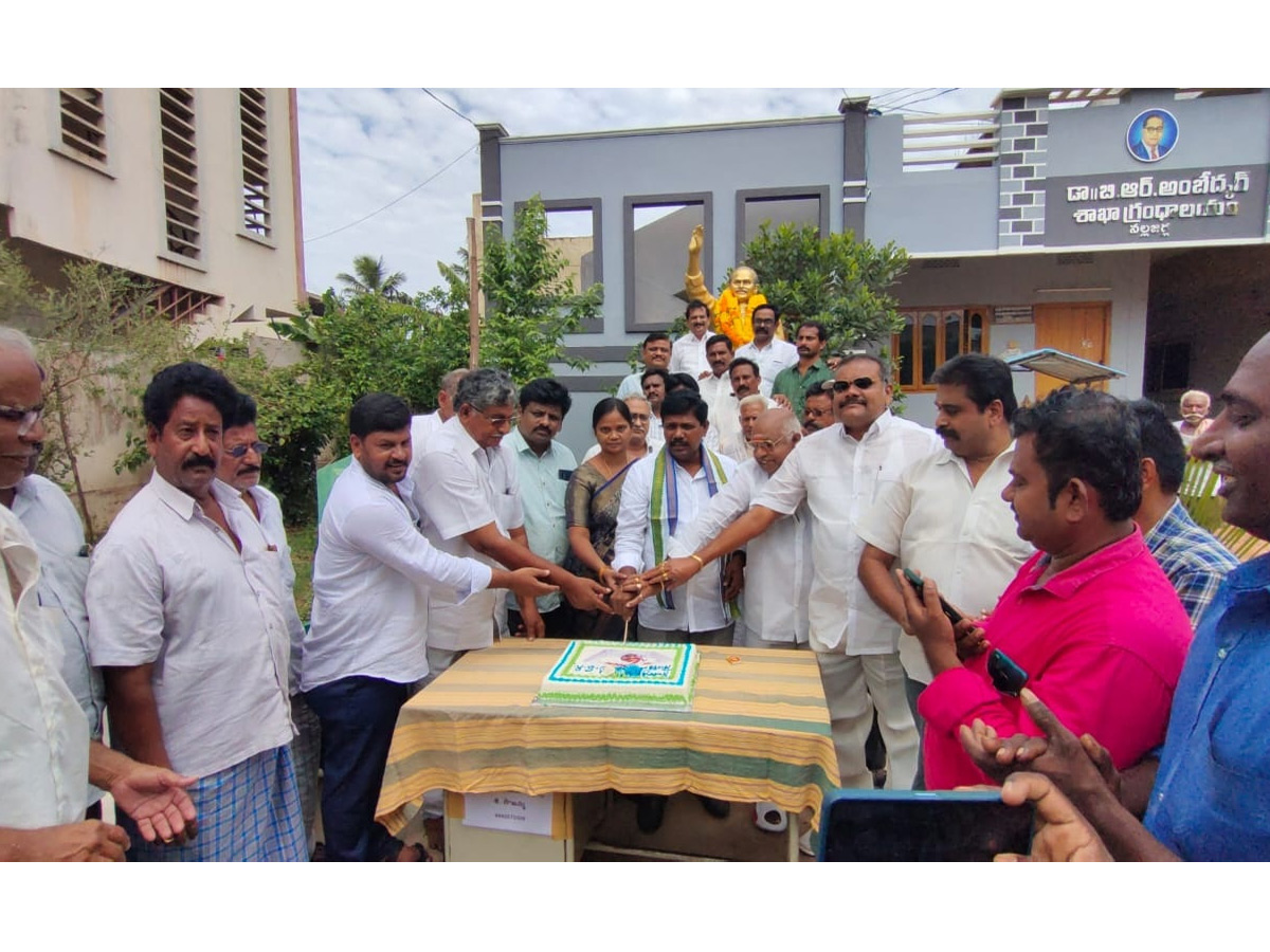 YSR_20Birth_20Anniversary_20Grand_20Celebrations_20in_20Andhra_20pradesh_11.jpg 24