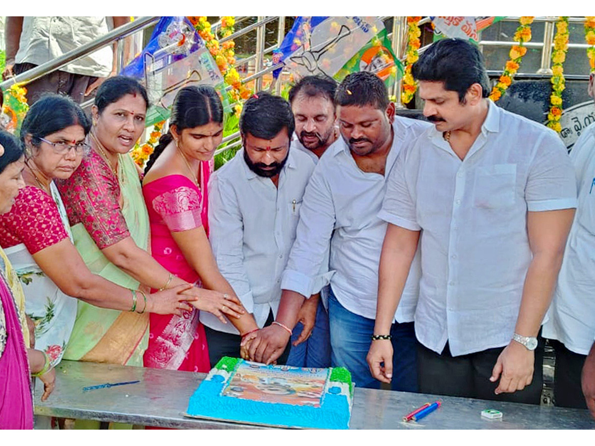 YSR_20Birth_20Anniversary_20Grand_20Celebrations_20in_20Andhra_20pradesh_26.jpg 39