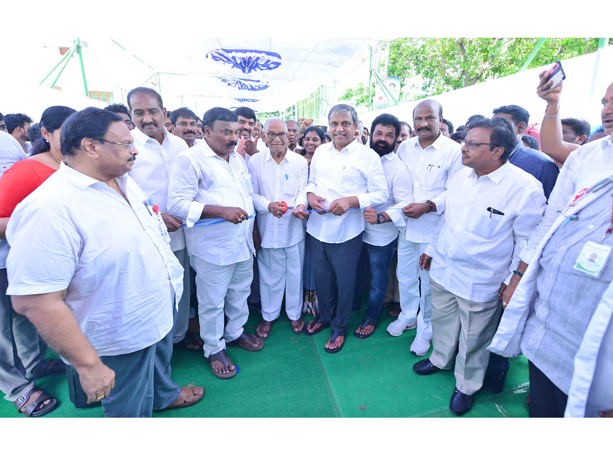 YSR_20Birth_20Anniversary_20Grand_20Celebrations_20in_20Andhra_20pradesh_31.jpg 3
