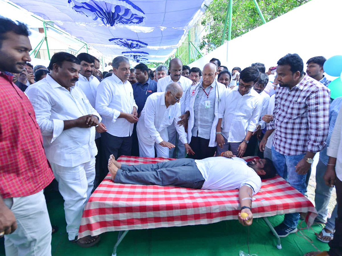 YSR_20Birth_20Anniversary_20Grand_20Celebrations_20in_20Andhra_20pradesh_38.jpg 9