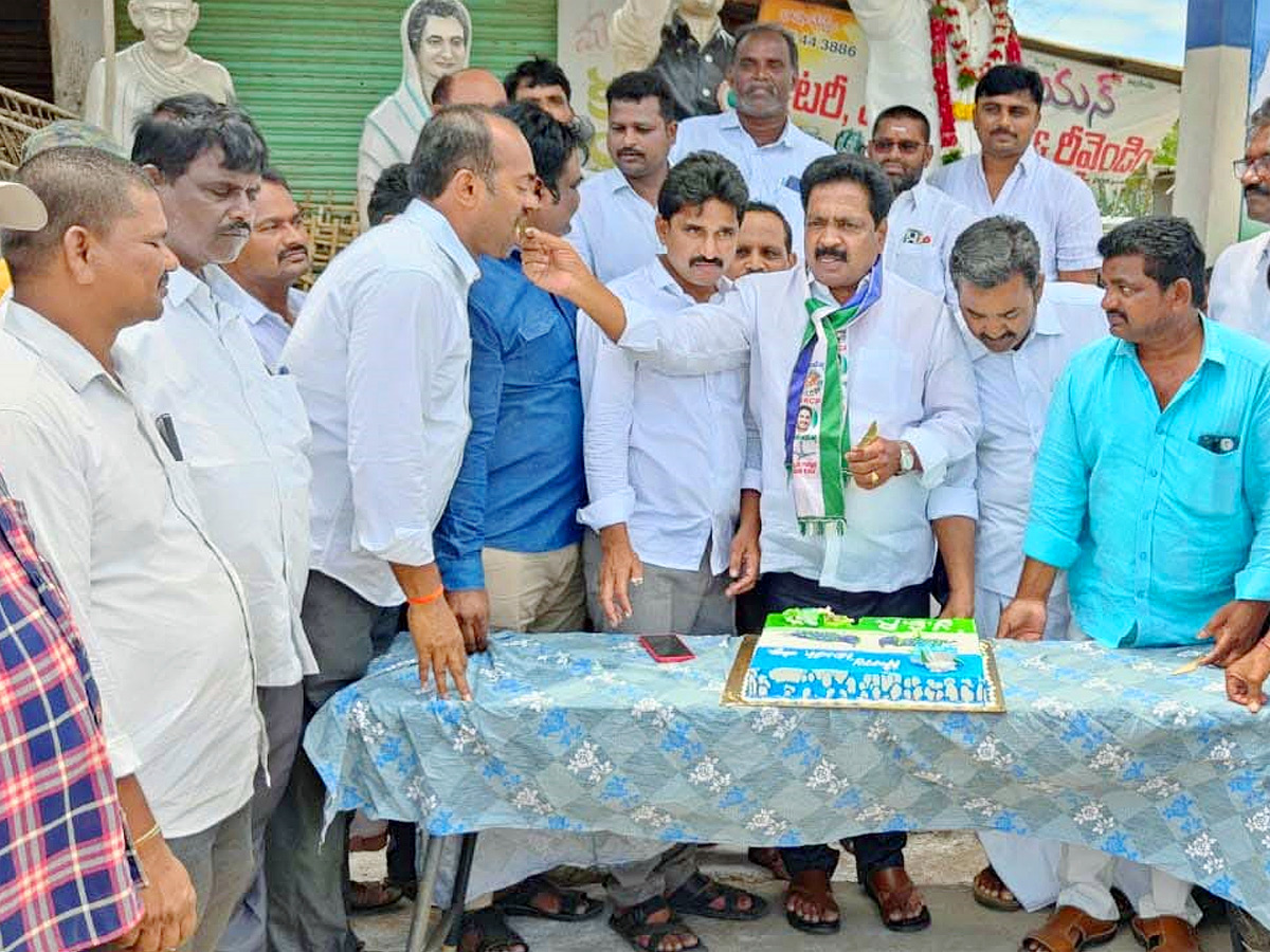 YSR_20Birth_20Anniversary_20Grand_20Celebrations_20in_20Andhra_20pradesh_6.jpg 19