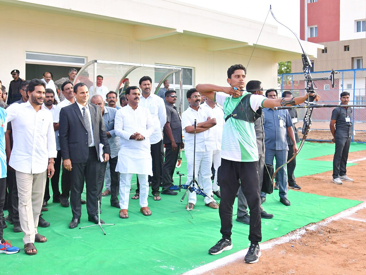 CM_20Jagan_20Inaugurates_20YSR_20Sports_20Academy_20at_20Pulivendula_20Photos_24.jpg 23
