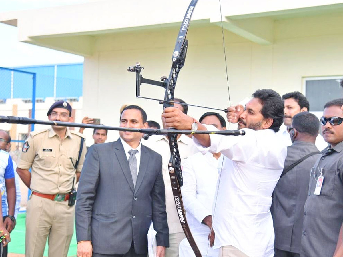 CM_20Jagan_20Inaugurates_20YSR_20Sports_20Academy_20at_20Pulivendula_20Photos_8.jpg 9