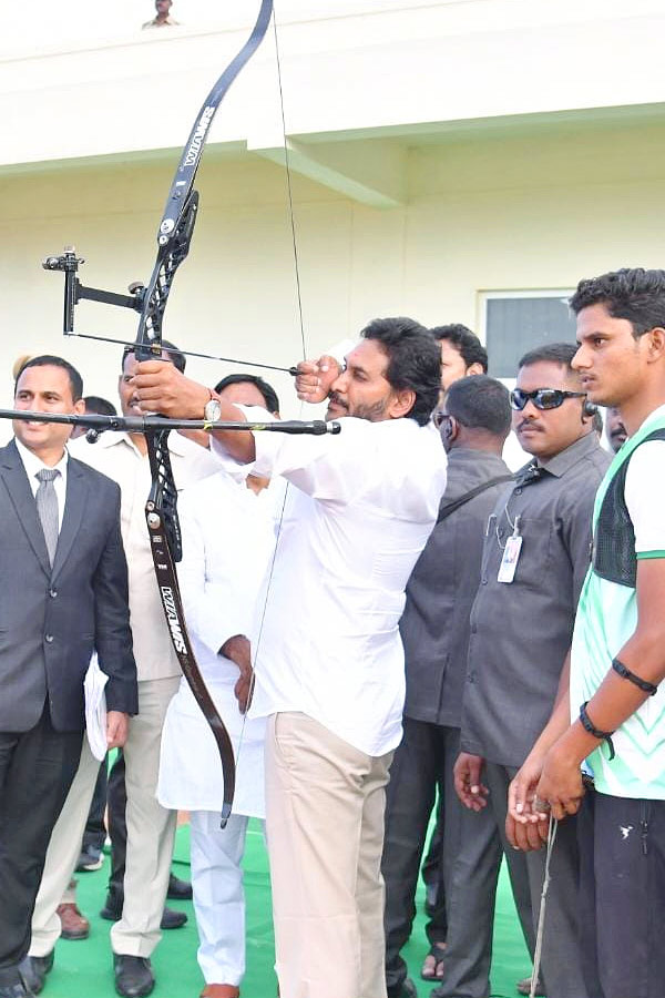 CM_20Jagan_20Inaugurates_20YSR_20Sports_20Academy_20at_20Pulivendula_20Photos_9.jpg 10