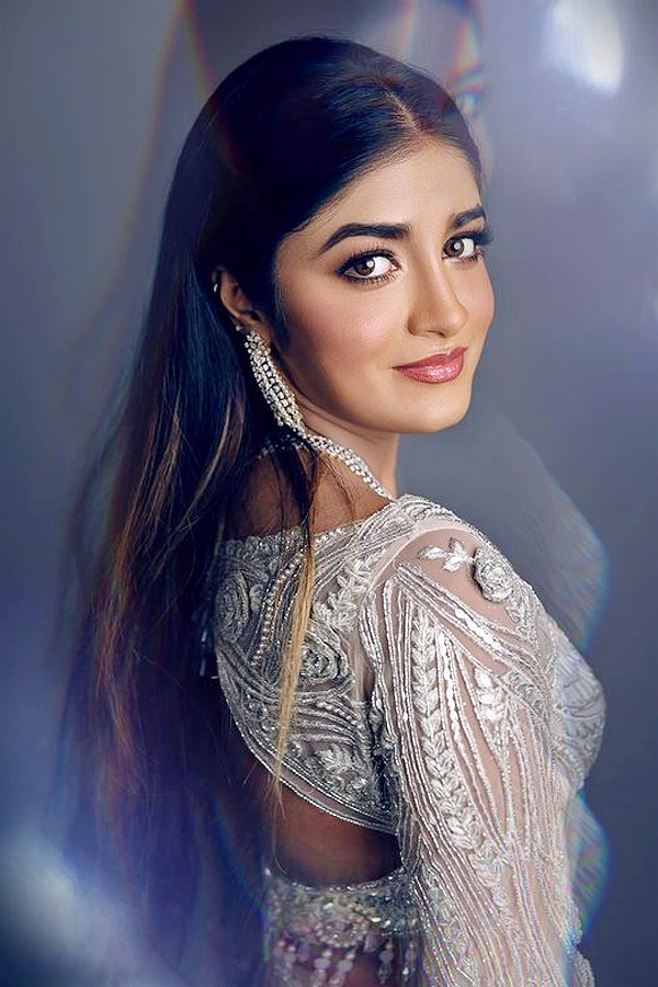 Dimple_20Hayathi_20Saree_20Stills_10.jpg 11