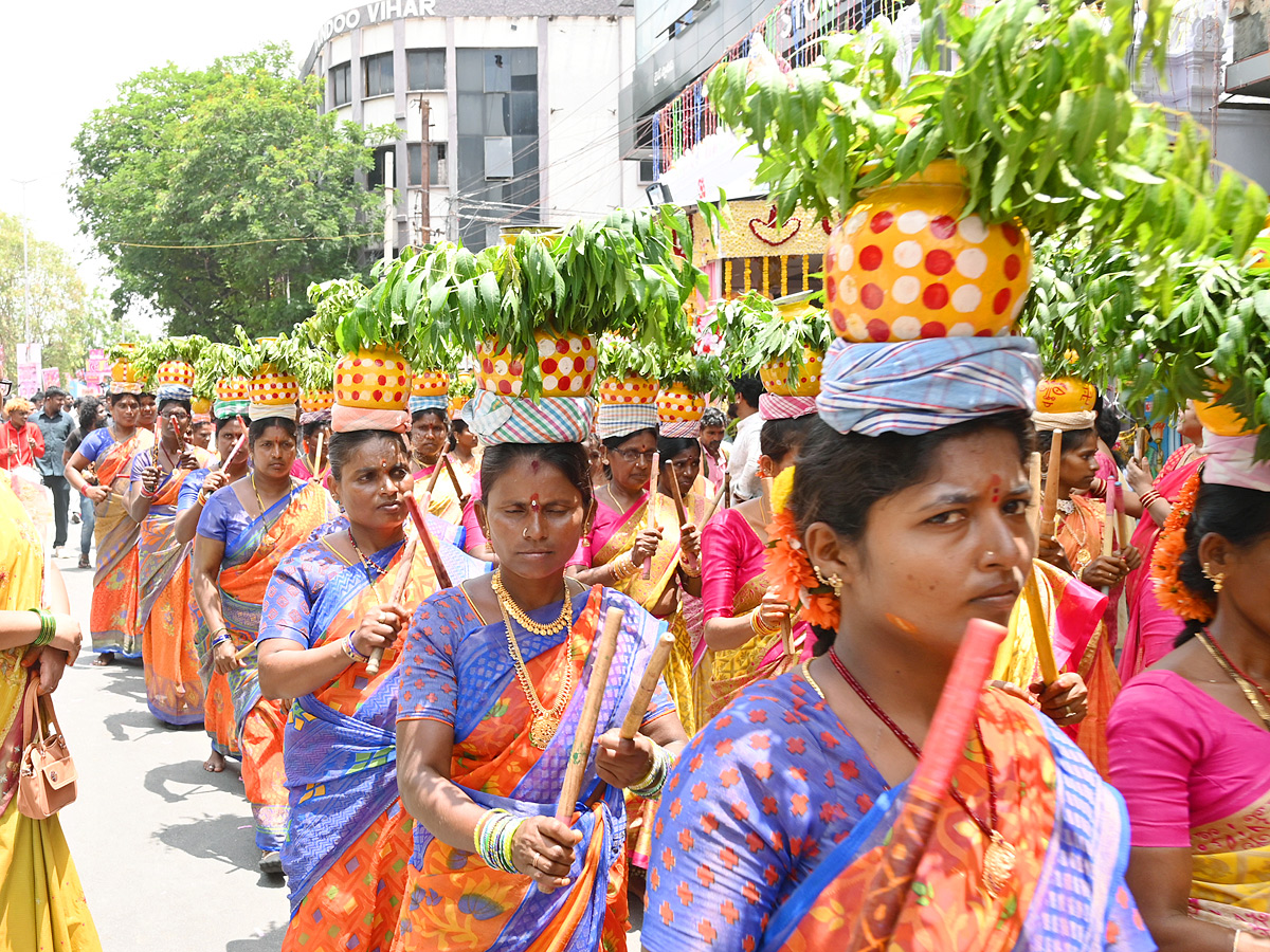 Secunderabad_20Ujjaini_20Mahankali_20Bonalu_202023_20Photos_17.jpg 18