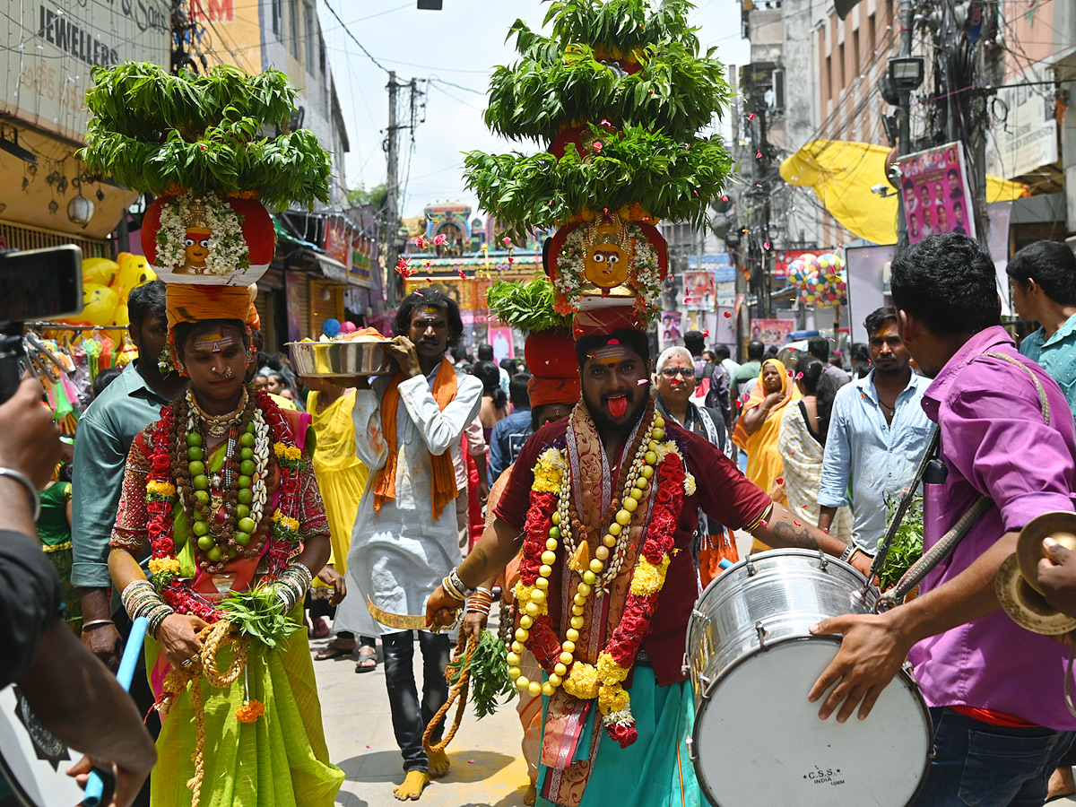 Secunderabad_20Ujjaini_20Mahankali_20Bonalu_202023_20Photos_20.jpg 21