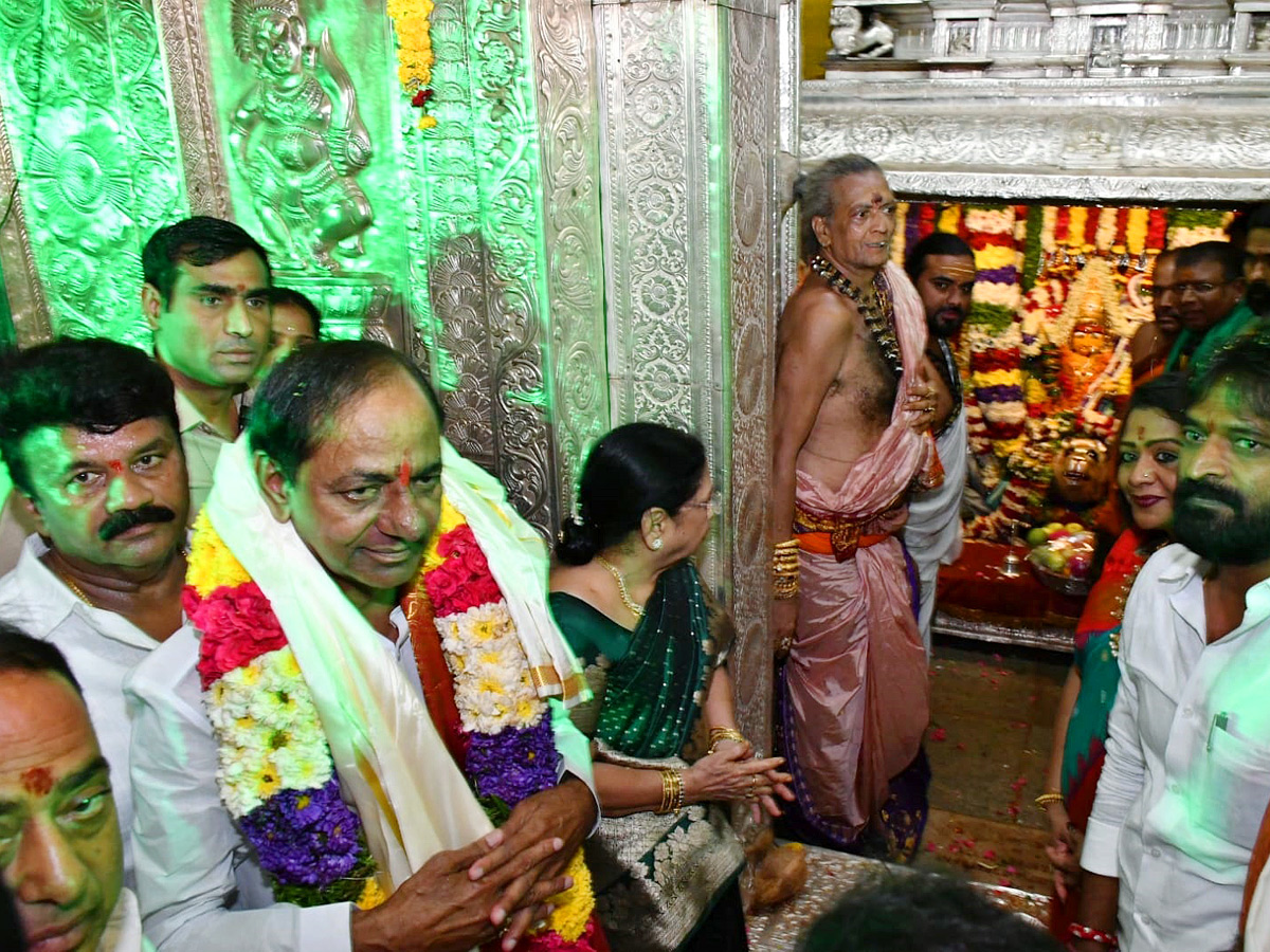 Secunderabad_20Ujjaini_20Mahankali_20Bonalu_202023_20Photos_6.jpg 7