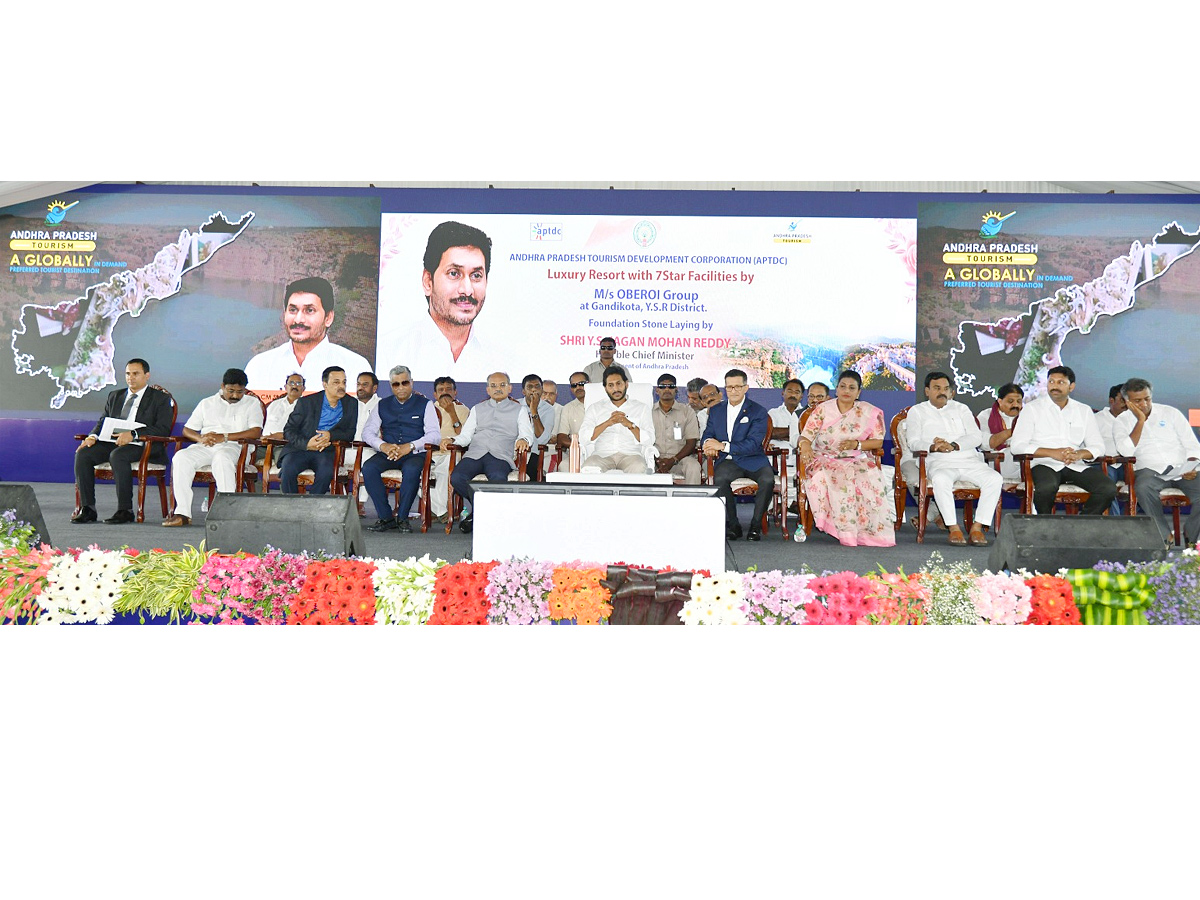 cm-ys-jagan-to-lay-foundation-stone-for-the-oberoi-hotel-at-gandikota-in-kadapa-26.jpg 21