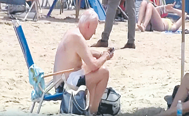 BIDEN.gif