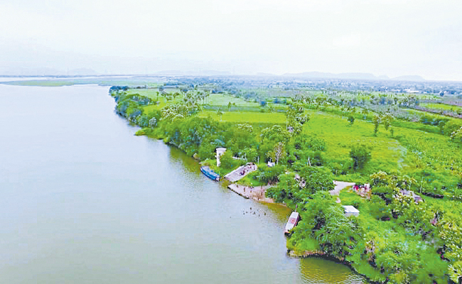 KRISHNA-RIVER-BANK.jpg