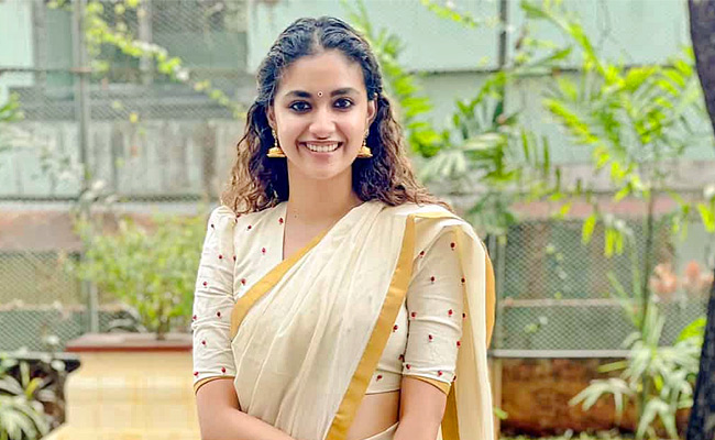 keerthy-suresh.jpg 8