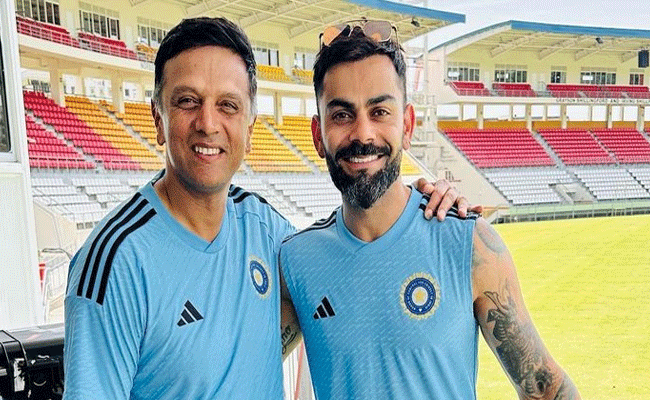 kohli-dravid.gif