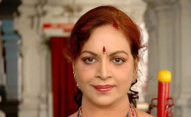 vijay-Nirmala.jpg 17