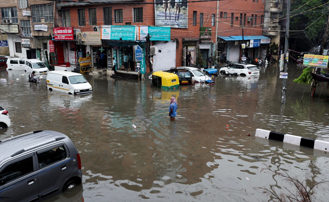 heavy-rains.jpg 4