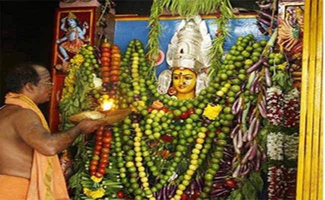 lemon-garland-goddess-durga.jpg