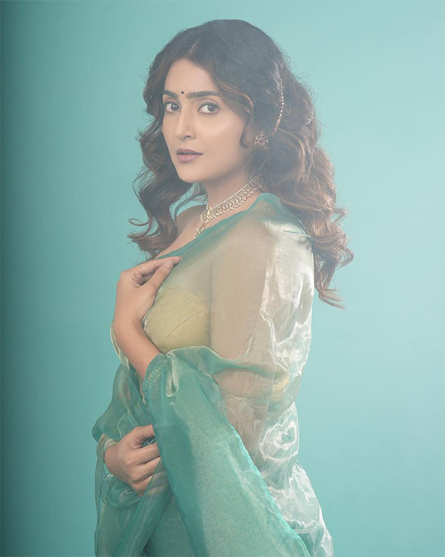 avantika_20mishra_20new_20photos-12.jpg 12
