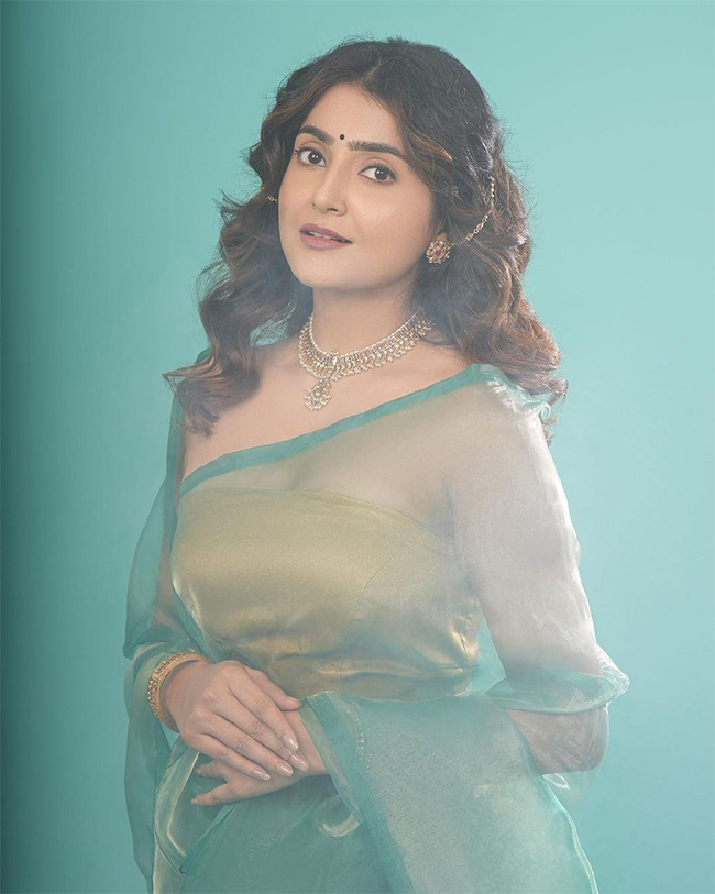 avantika_20mishra_20new_20photos-6.jpg 6