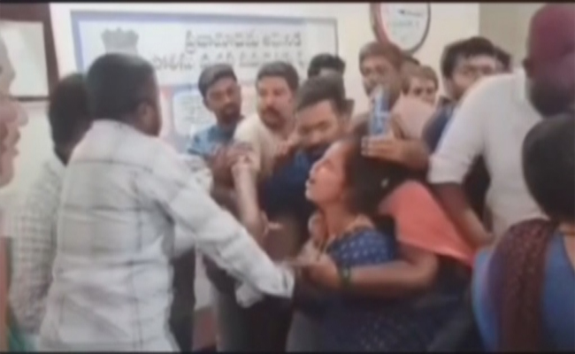 love-marriage-attack-couples-ps-runs-sp-office-gadwal.jpg