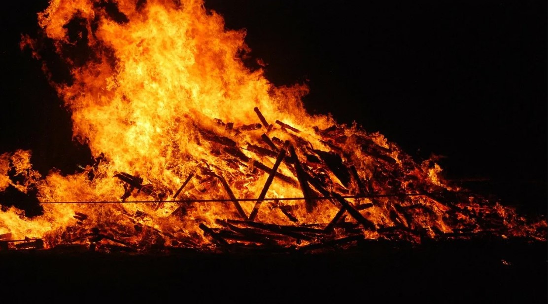 Pyre-Odisha-Cannabalism.jpg