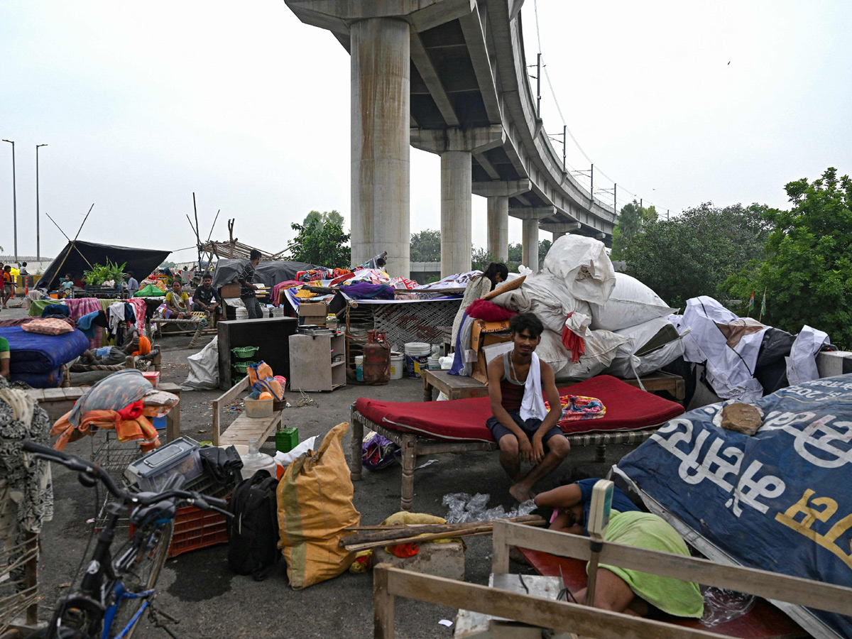 Yamuna_20Breaches_20Danger_20Level_20Waterlogging_20in_20Parts_20of_20Delhi_20Photos-17.jpg 17