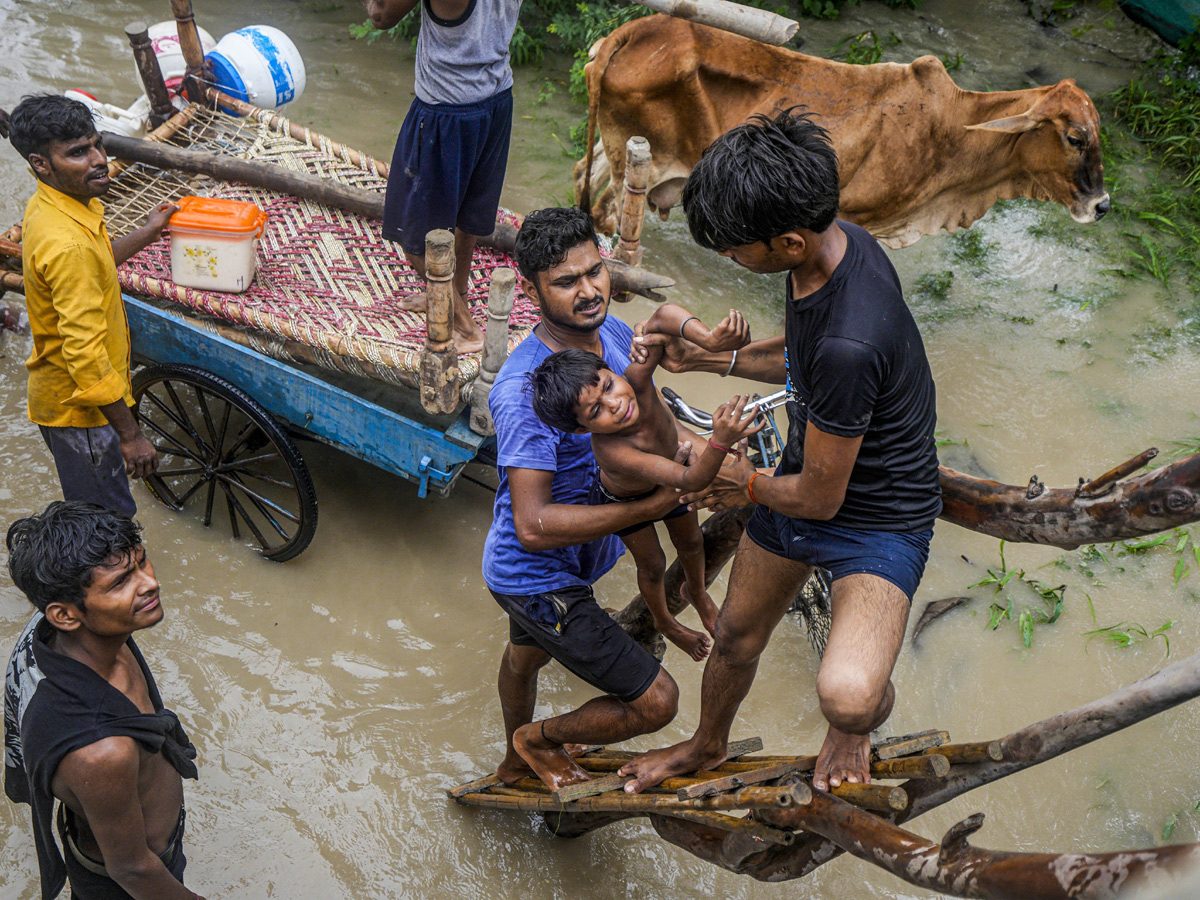Yamuna_20Breaches_20Danger_20Level_20Waterlogging_20in_20Parts_20of_20Delhi_20Photos-5.jpg 5