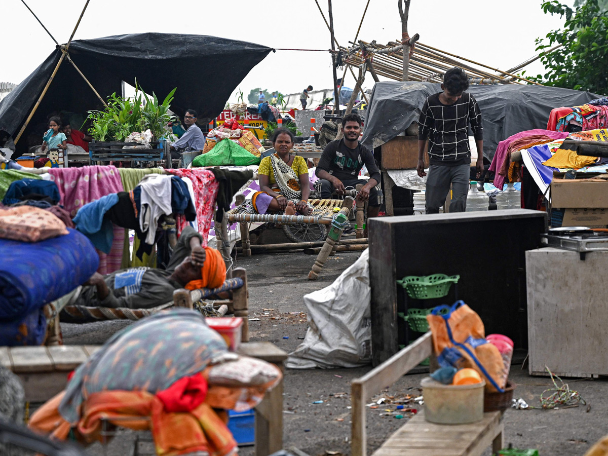 Yamuna_20Breaches_20Danger_20Level_20Waterlogging_20in_20Parts_20of_20Delhi_20Photos-69.jpg 49